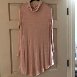 Oversized lightweight blush pink FP sweater (M)
